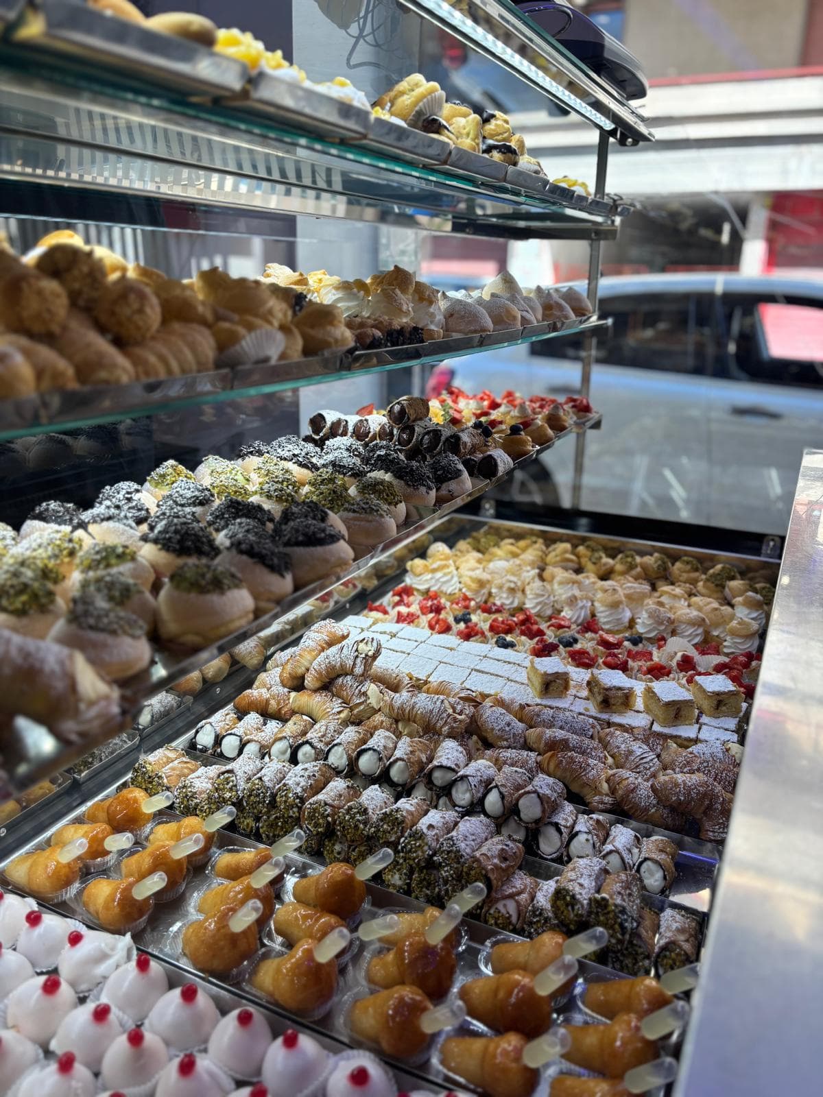 Scatto 12 dalla galleria New Pitti