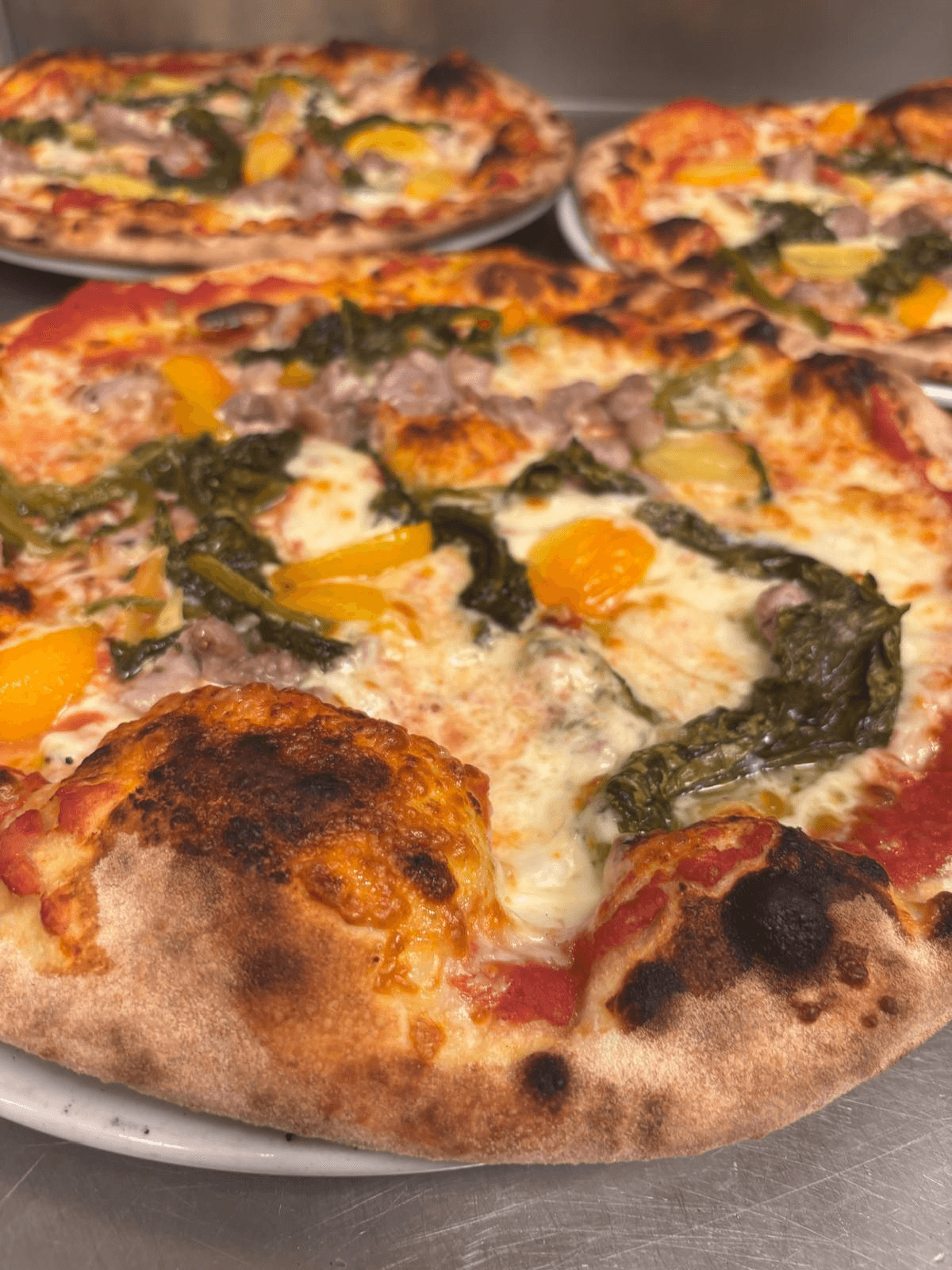 Pizza artigianale dallo stile tradizionale